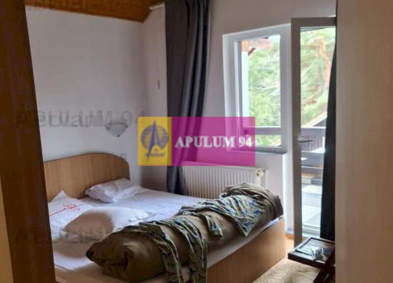 Vila de vanzare in Sinaia - Zona Cumpatu