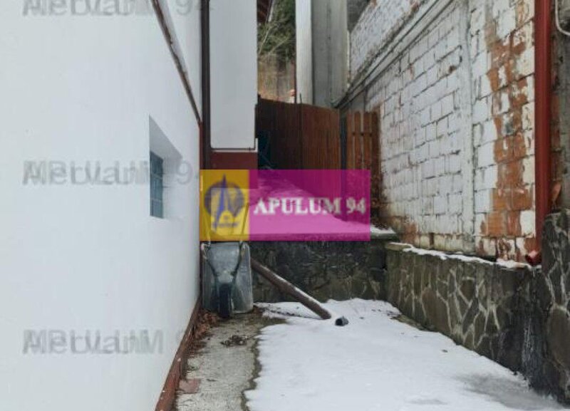 Vila de vanzare in Sinaia - Zona Cumpatu